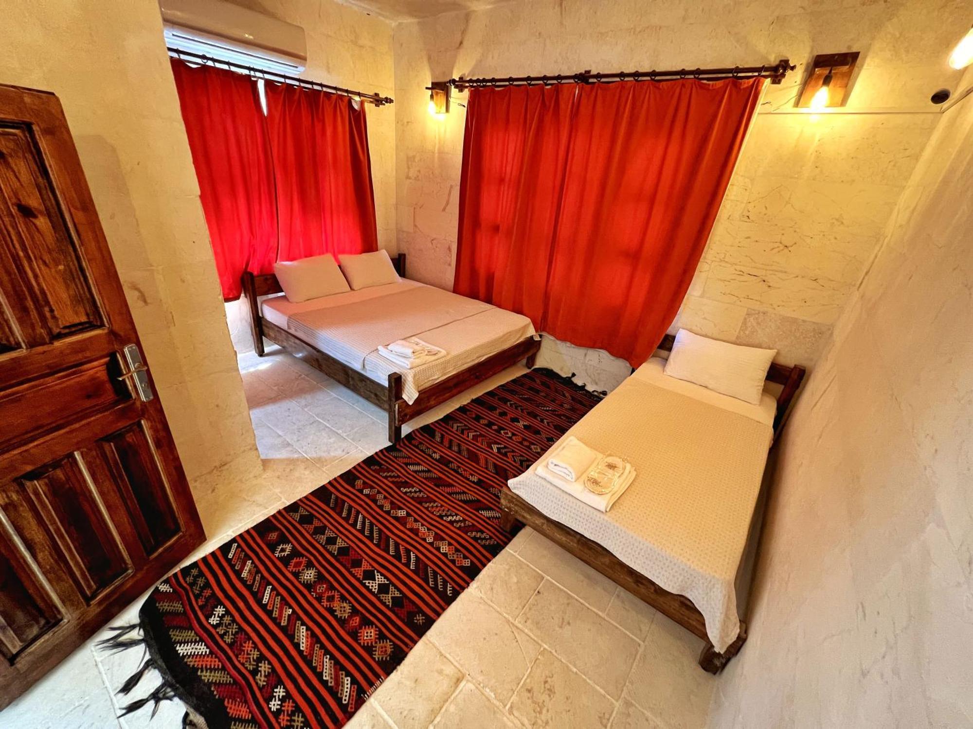 Taskiran Hotel 桑尼乌法 外观 照片